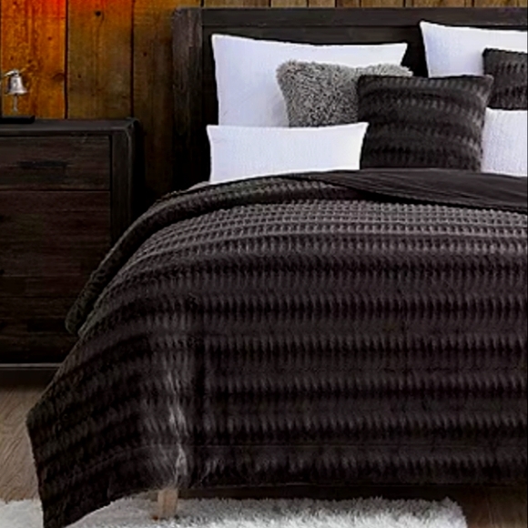 Soft KING Size Bed /Oversized Queen Neutral Dark Brown Faux Fur Blanket New - Picture 1 of 13